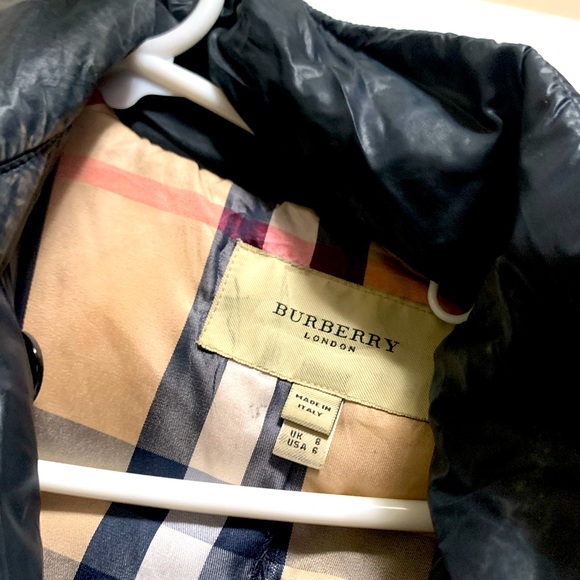 Authentic burberry jacket. - Picture 1 of 4